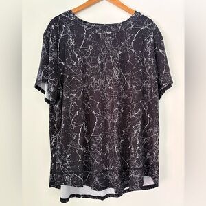 Black Marble Print Workout Top Size 4X